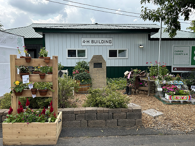 garden exhibits outside the 4-H Building