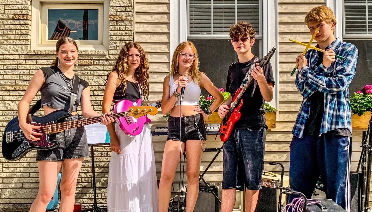 Sparrow Road promo photo